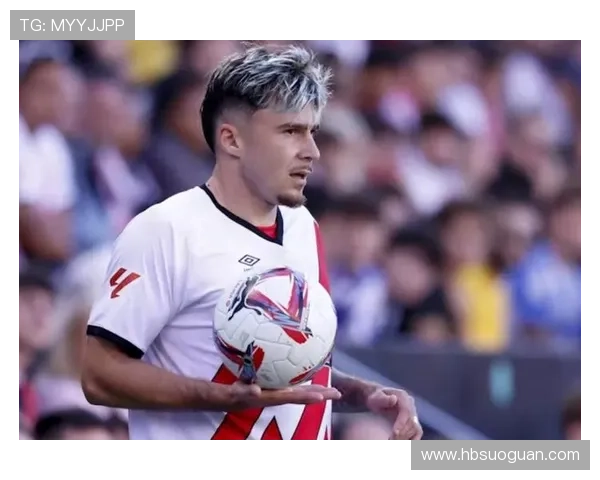 世体:巴萨体能教练理论扎实,并为每名球员制定个性化的训练 世体:巴萨体能教练理论扎实,并为每名球员制定个性化的训练